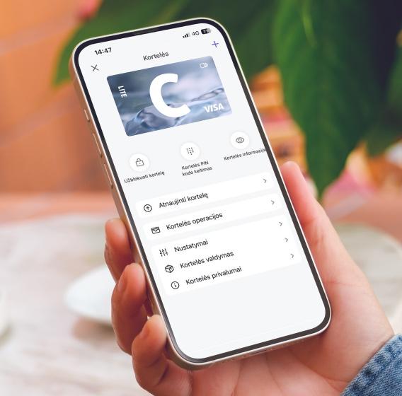 Išmaniojo telefono ekranas su „Citadele“ banko programėlės sąsaja, rodantis „C lite“ virtualią kortelę.