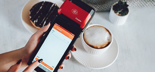 Cash register and payment card terminal in one. The solution is ready for the new VMI requirements and sends data into the i.EKA system.