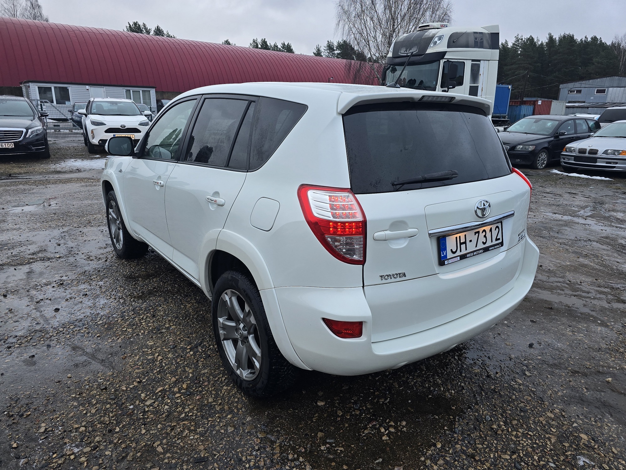 Lengvasis automobilis: Toyota RAV4