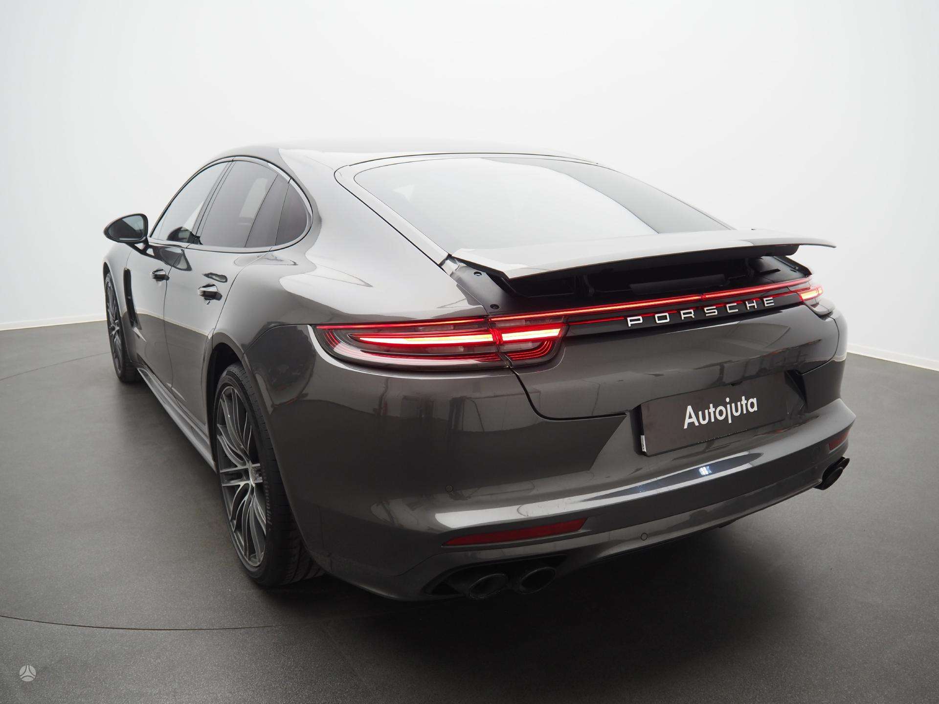 Lengvasis automobilis: Porsche Panamera