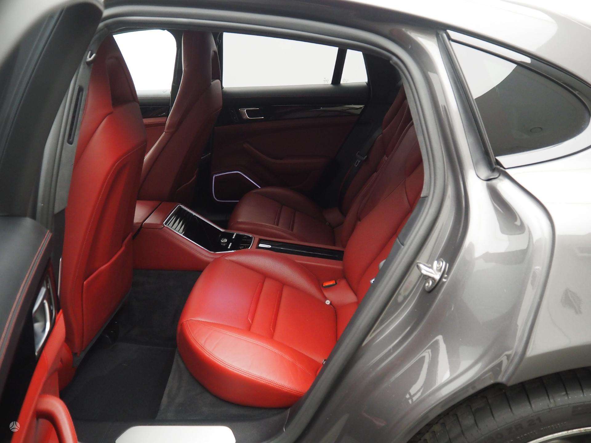 Lengvasis automobilis: Porsche Panamera