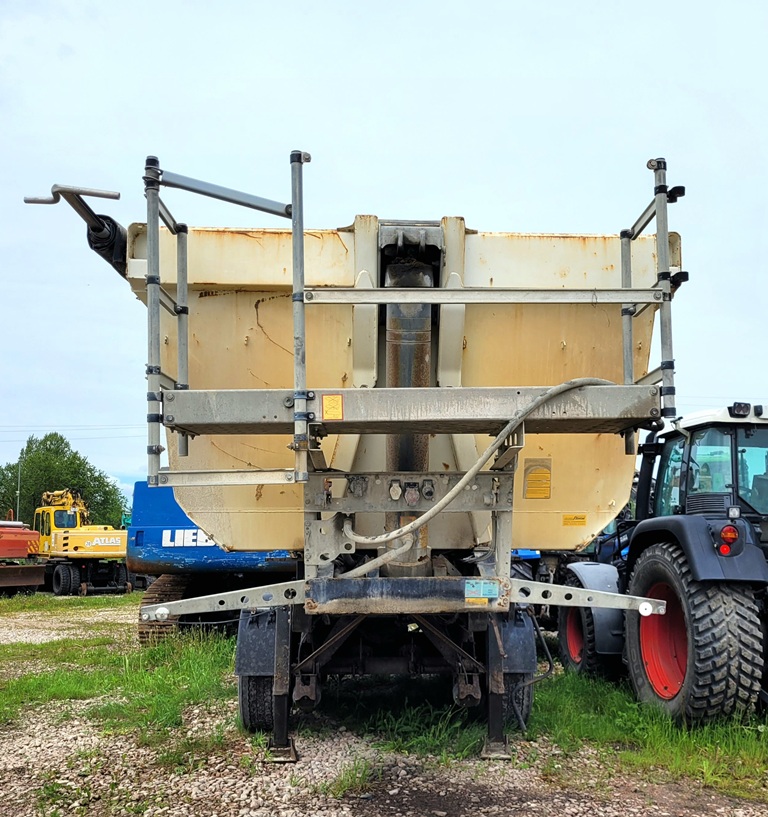 Komercinis transportas: SCHMITZ SKI 24