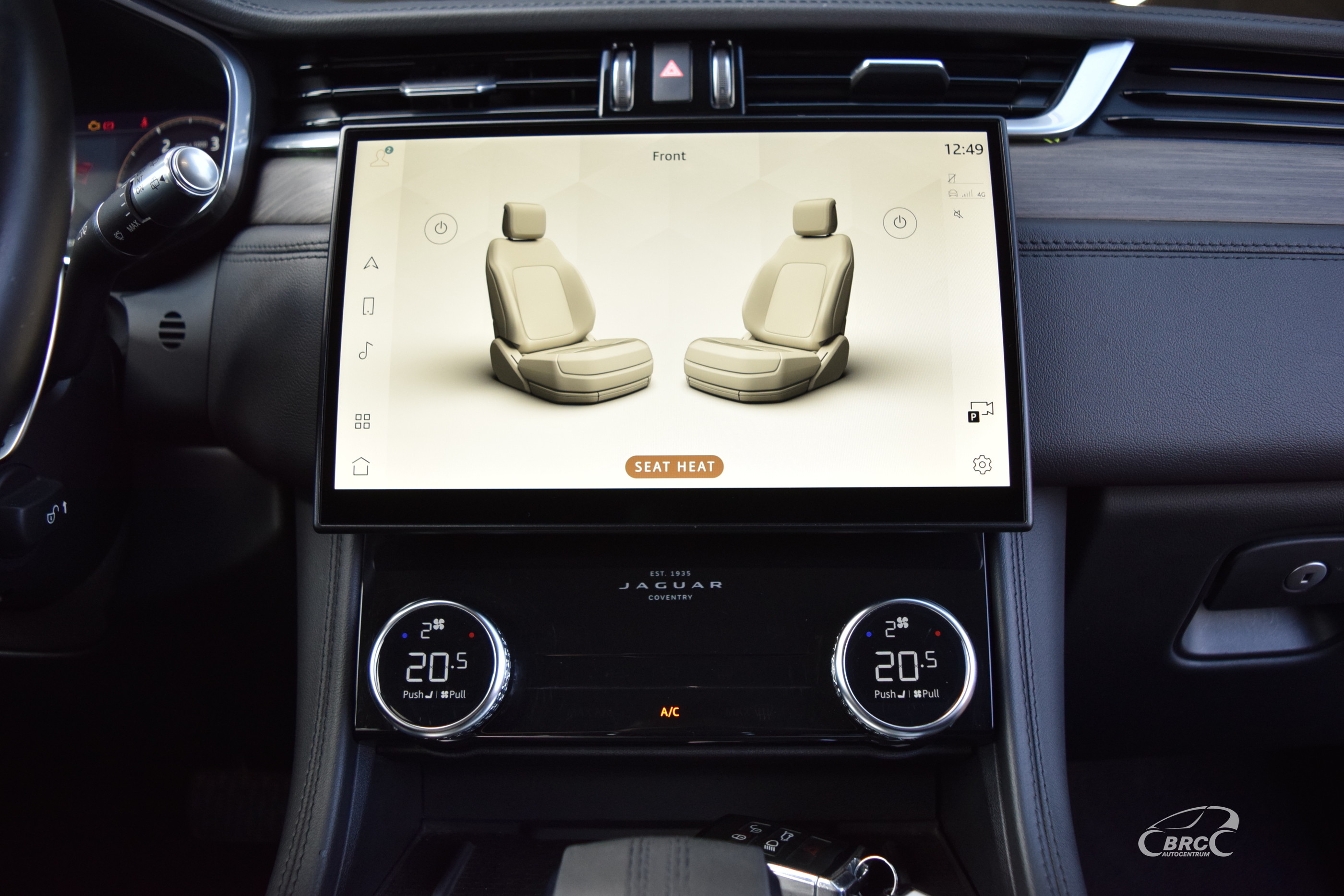 Lengvasis automobilis: Jaguar F-Pace