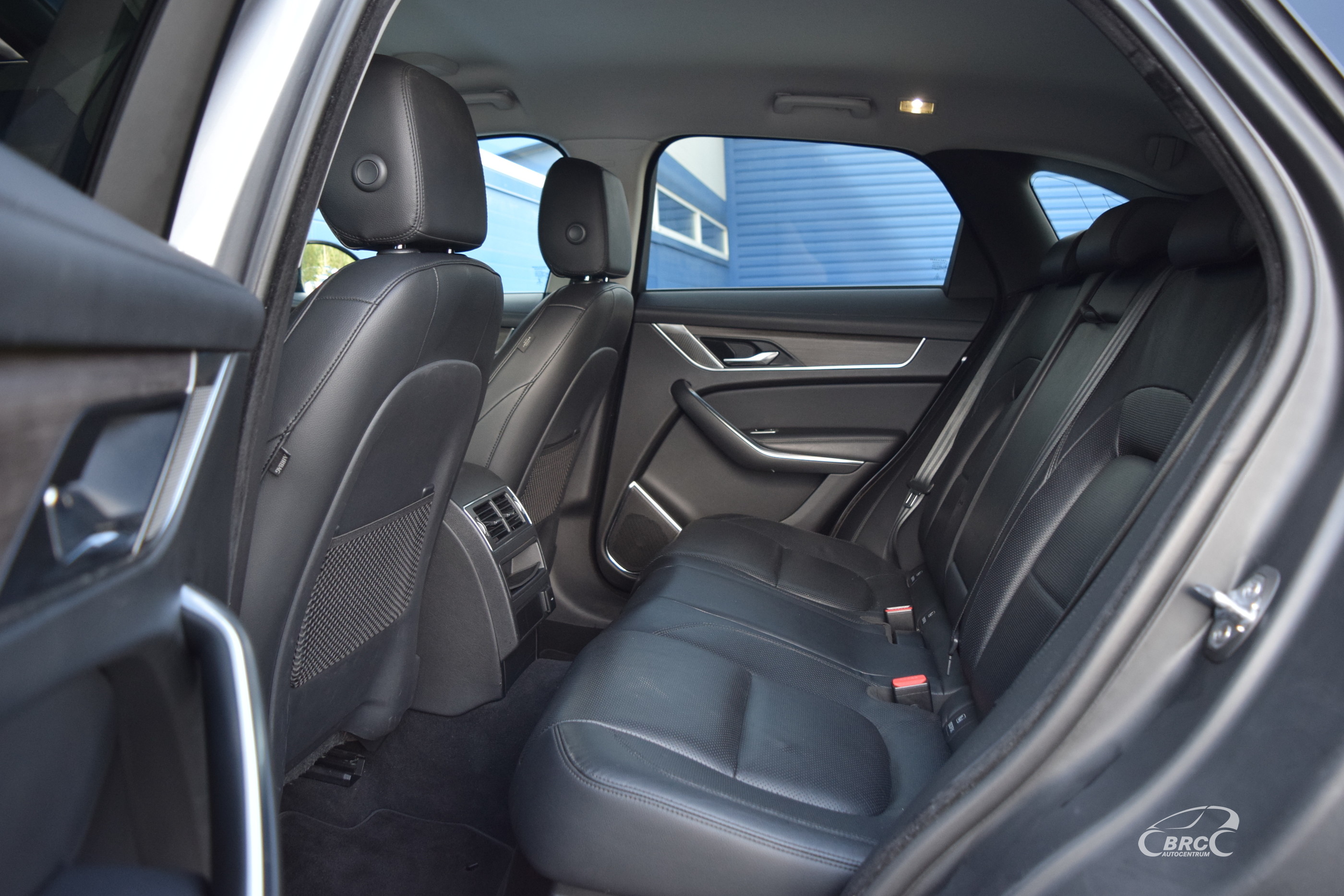 Lengvasis automobilis: Jaguar F-Pace