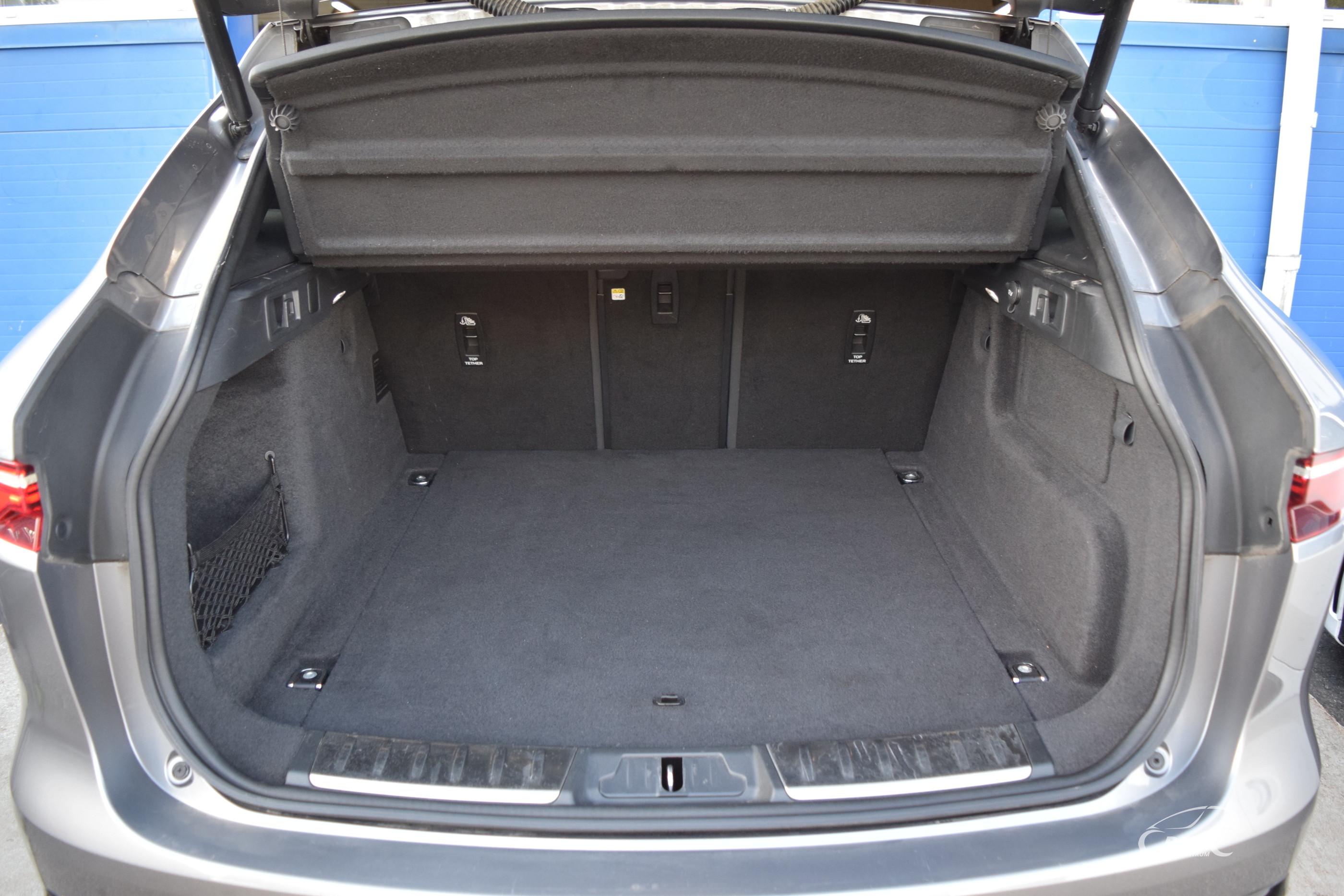 Lengvasis automobilis: Jaguar F-Pace