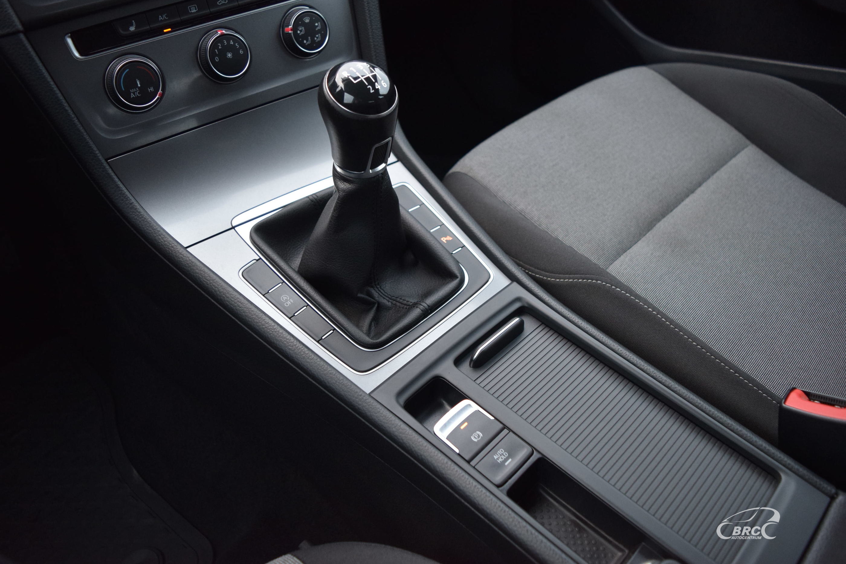Lengvasis automobilis: Volkswagen Golf
