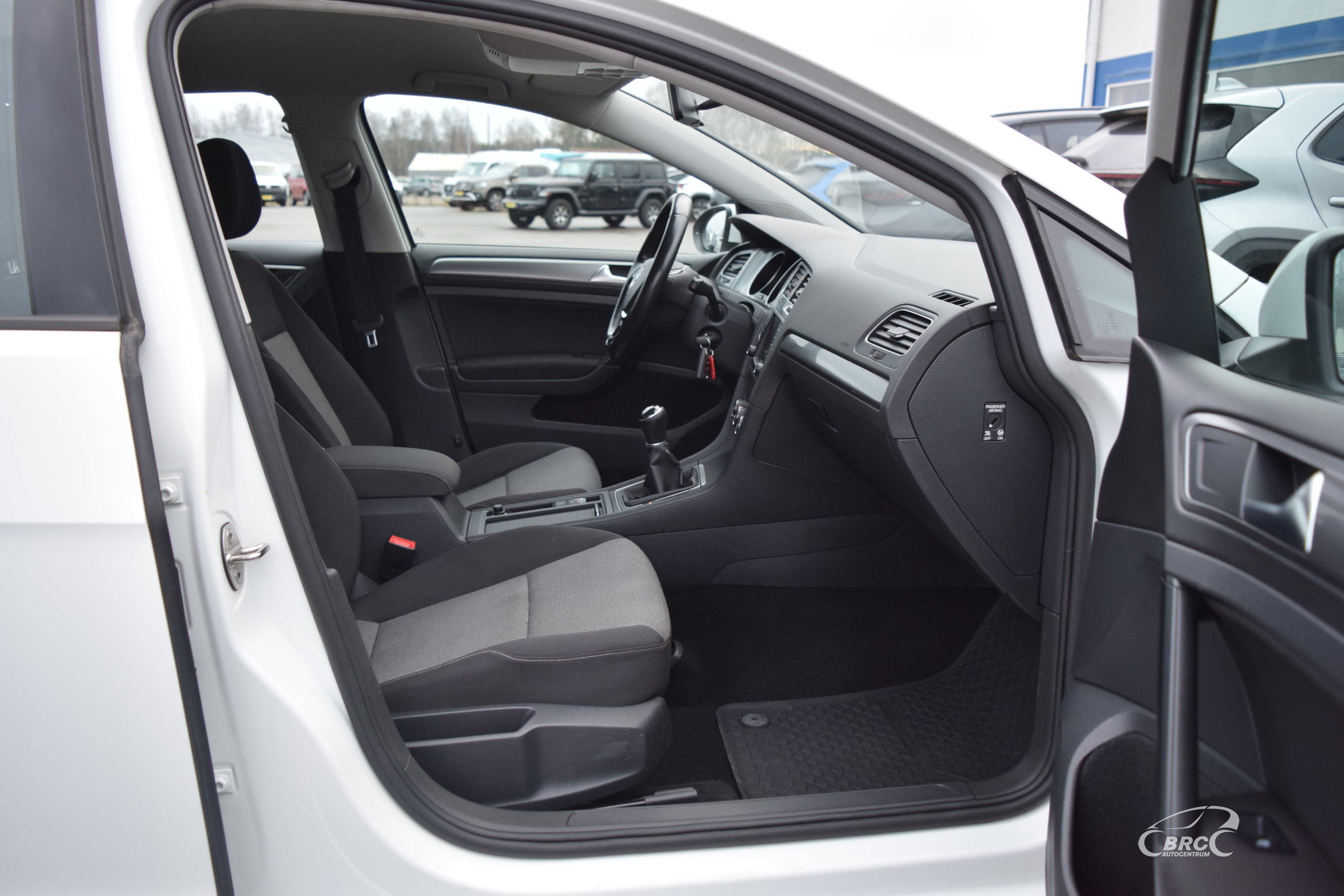Lengvasis automobilis: Volkswagen Golf