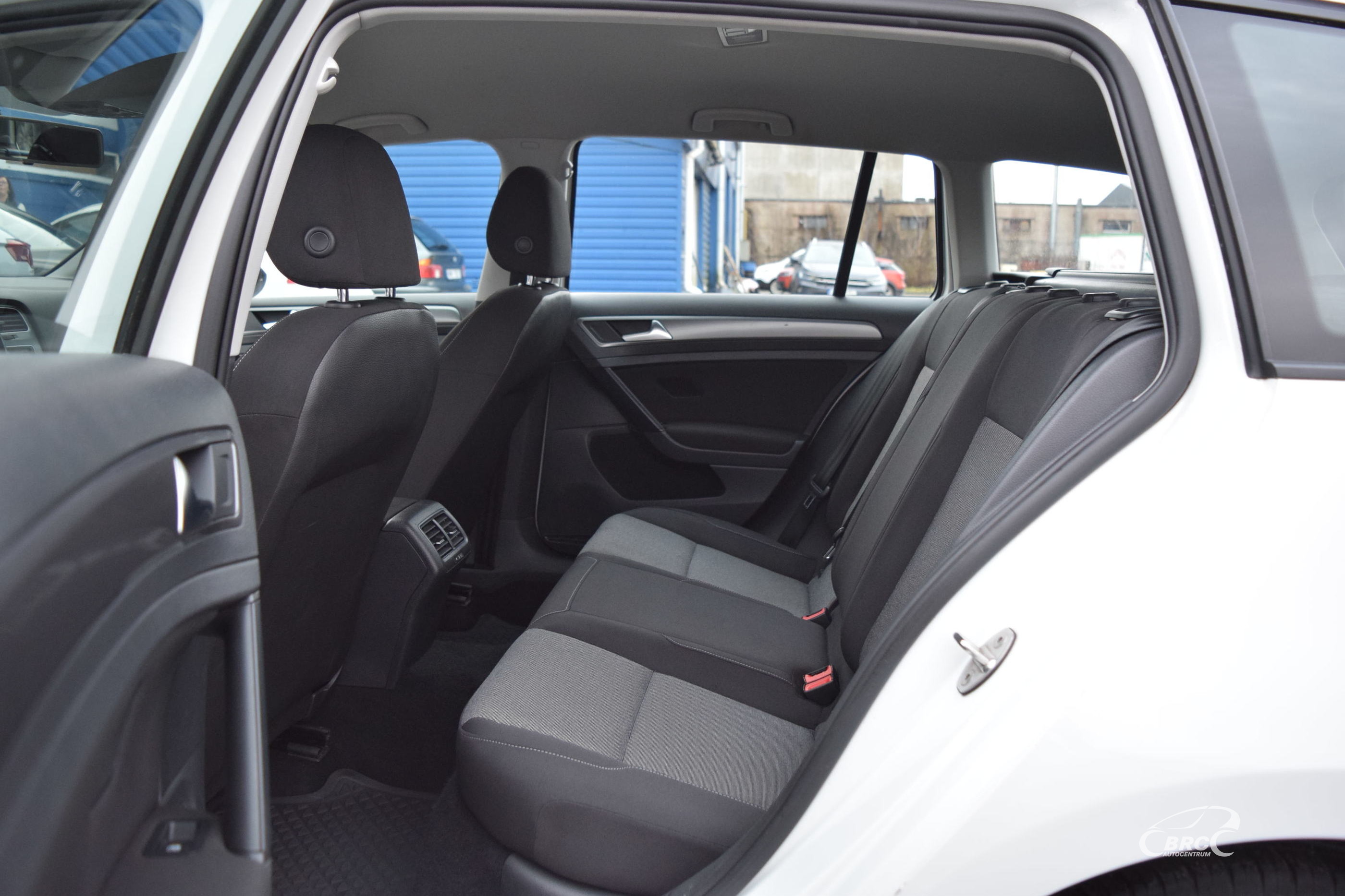 Lengvasis automobilis: Volkswagen Golf