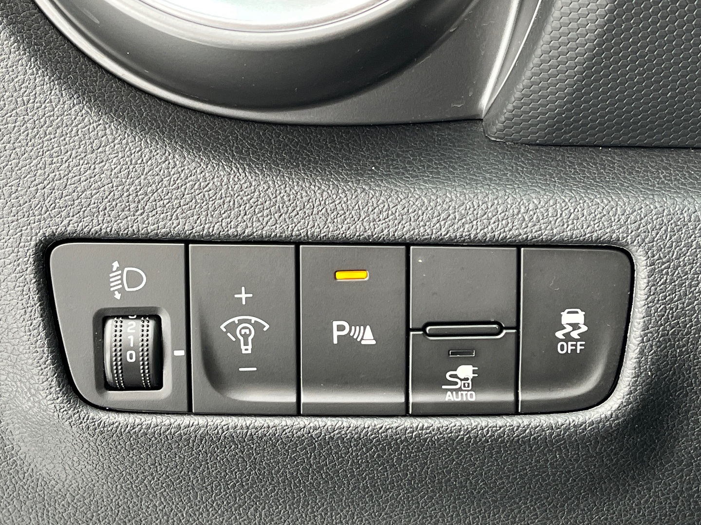 Lengvasis automobilis: Hyundai KONA