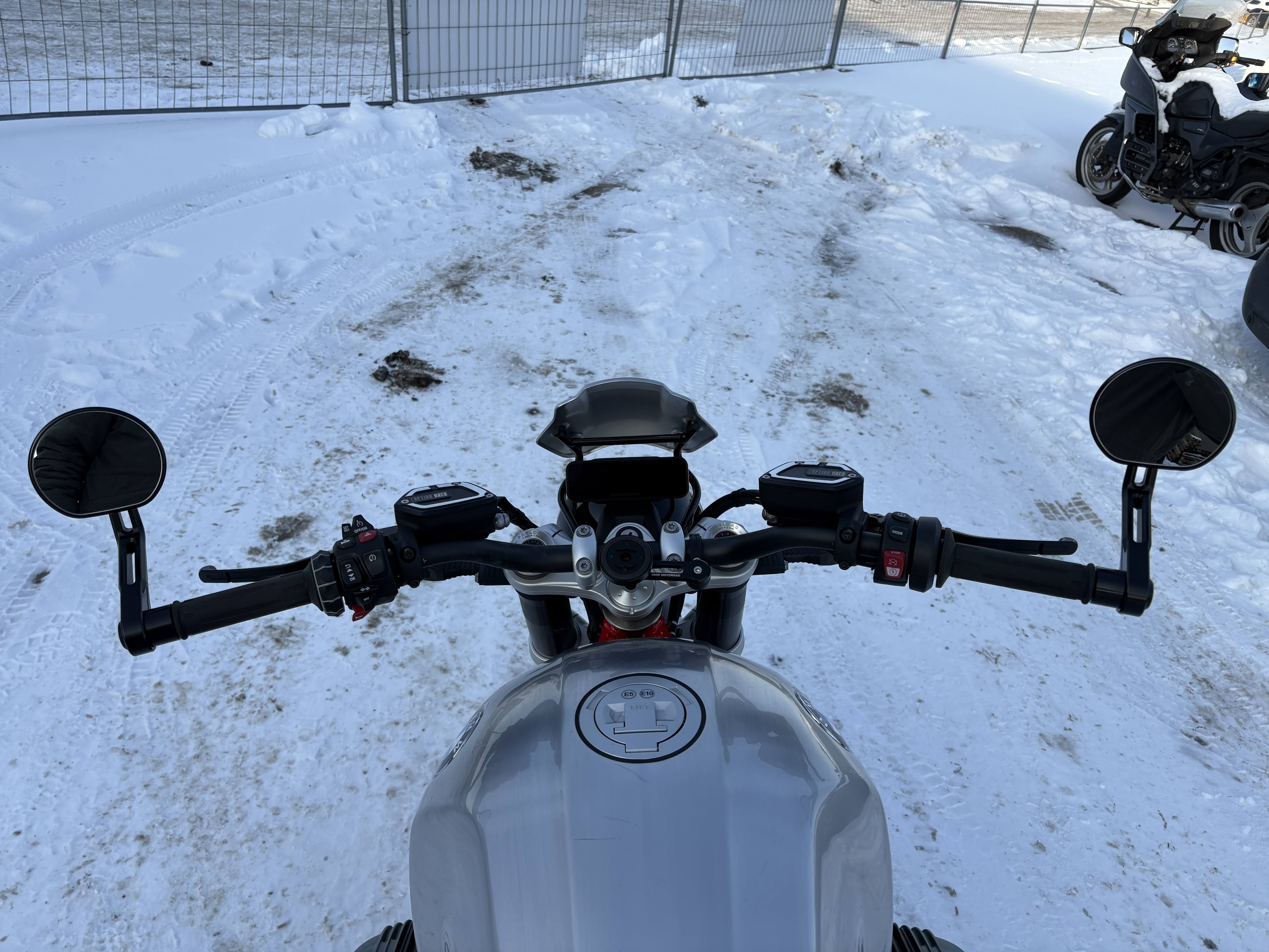 Lengvasis automobilis: BMW R 12 NINET