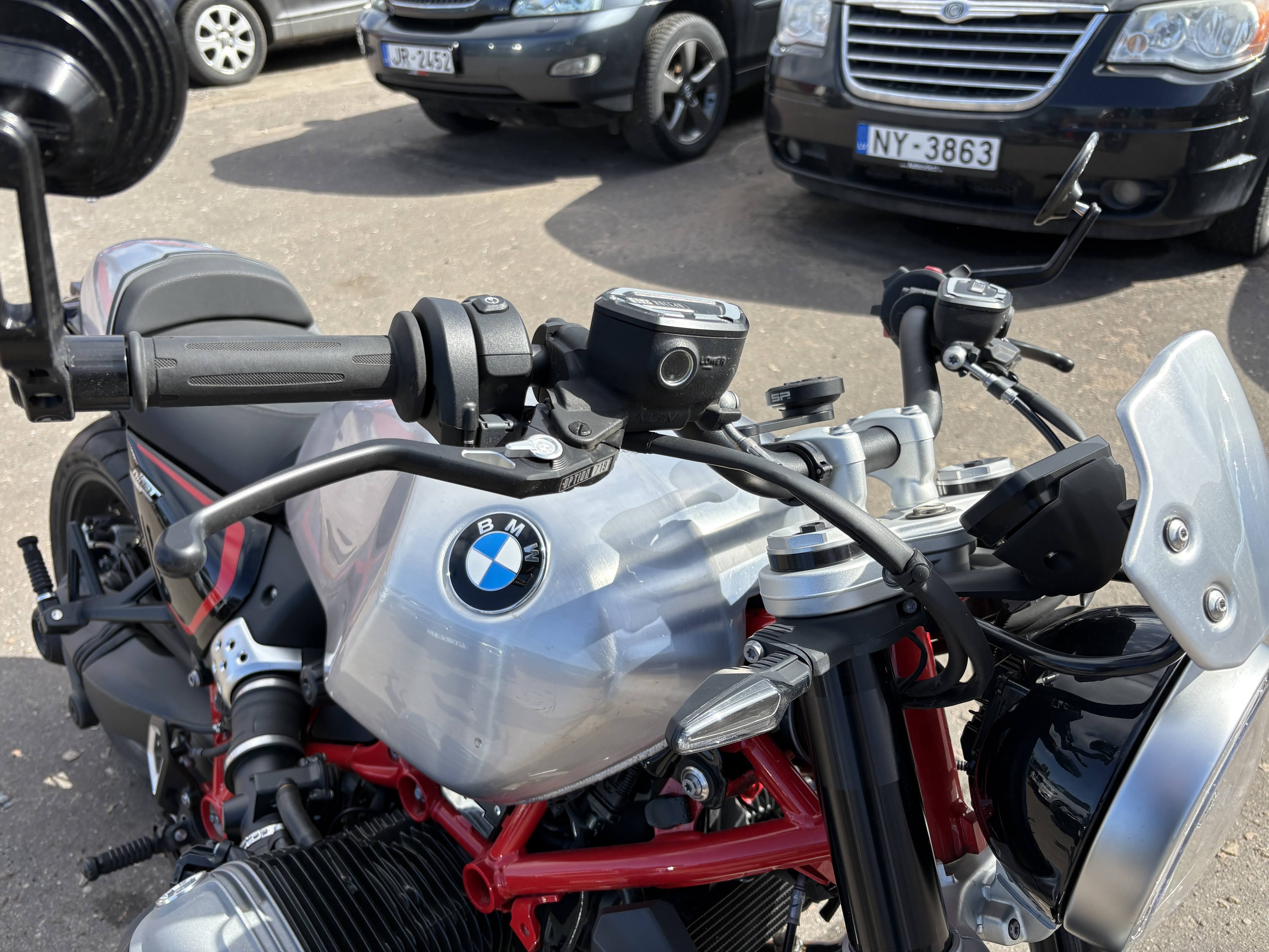 Lengvasis automobilis: BMW R 12 NINET