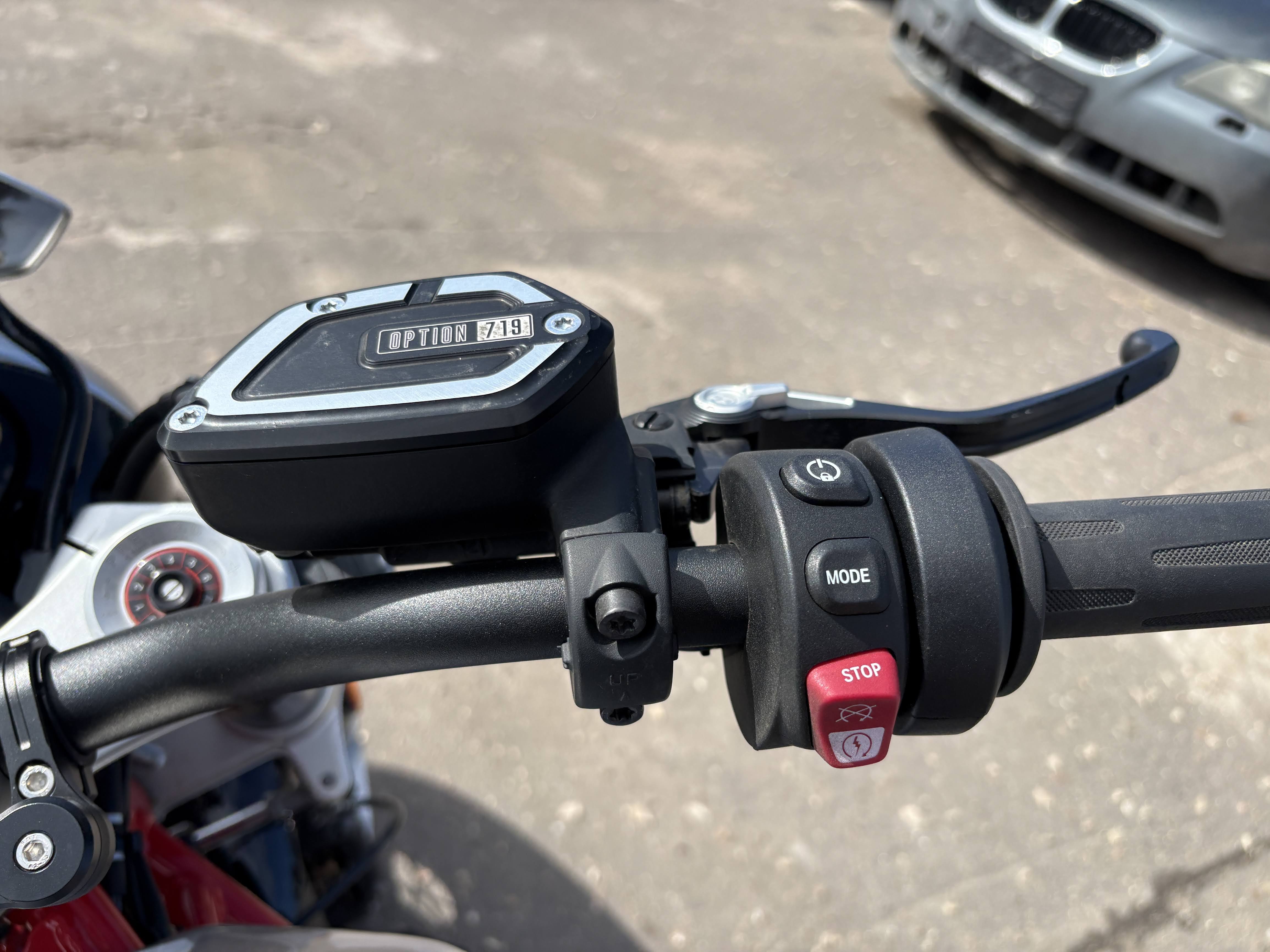 Lengvasis automobilis: BMW R 12 NINET
