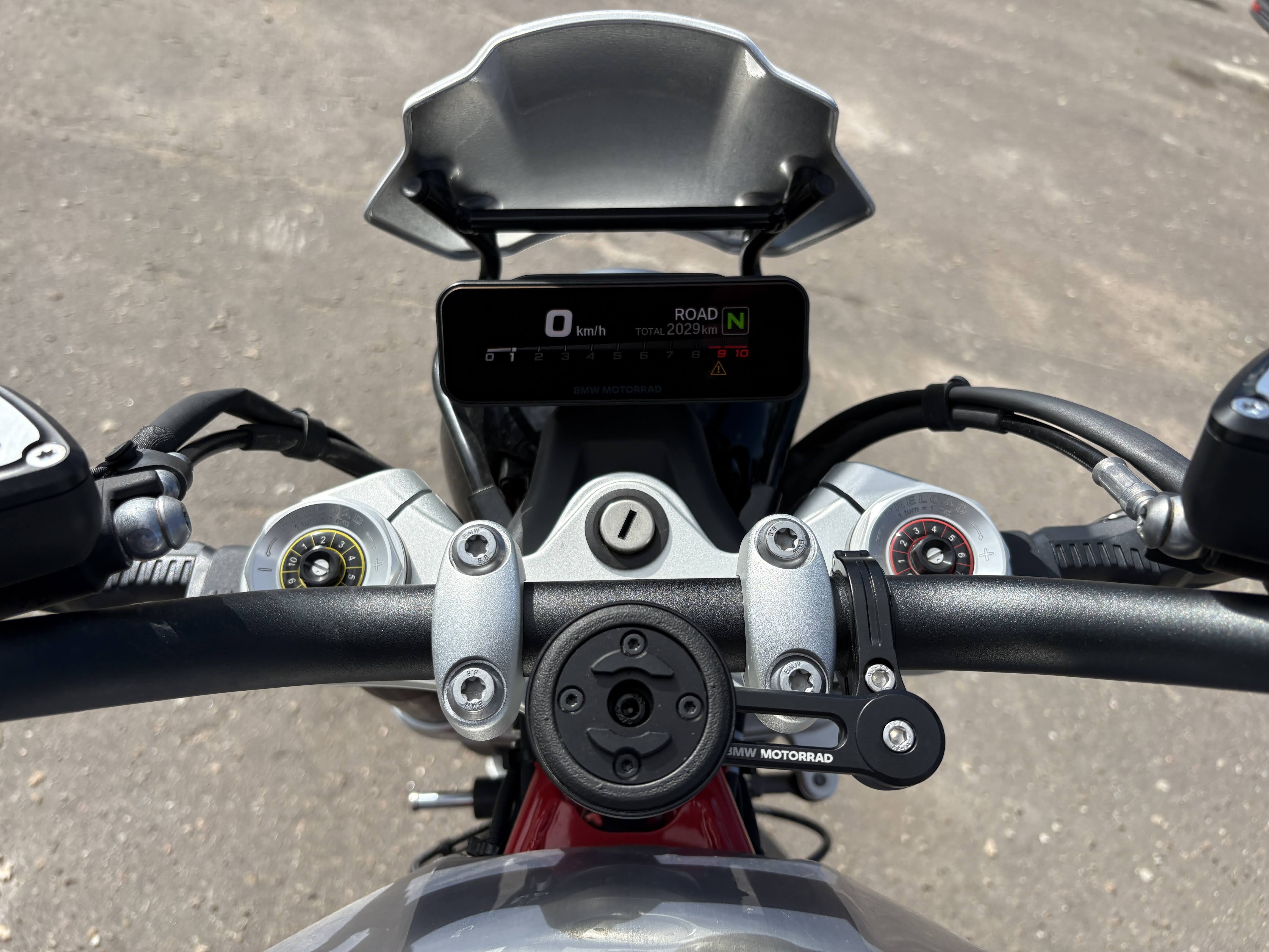 Lengvasis automobilis: BMW R 12 NINET