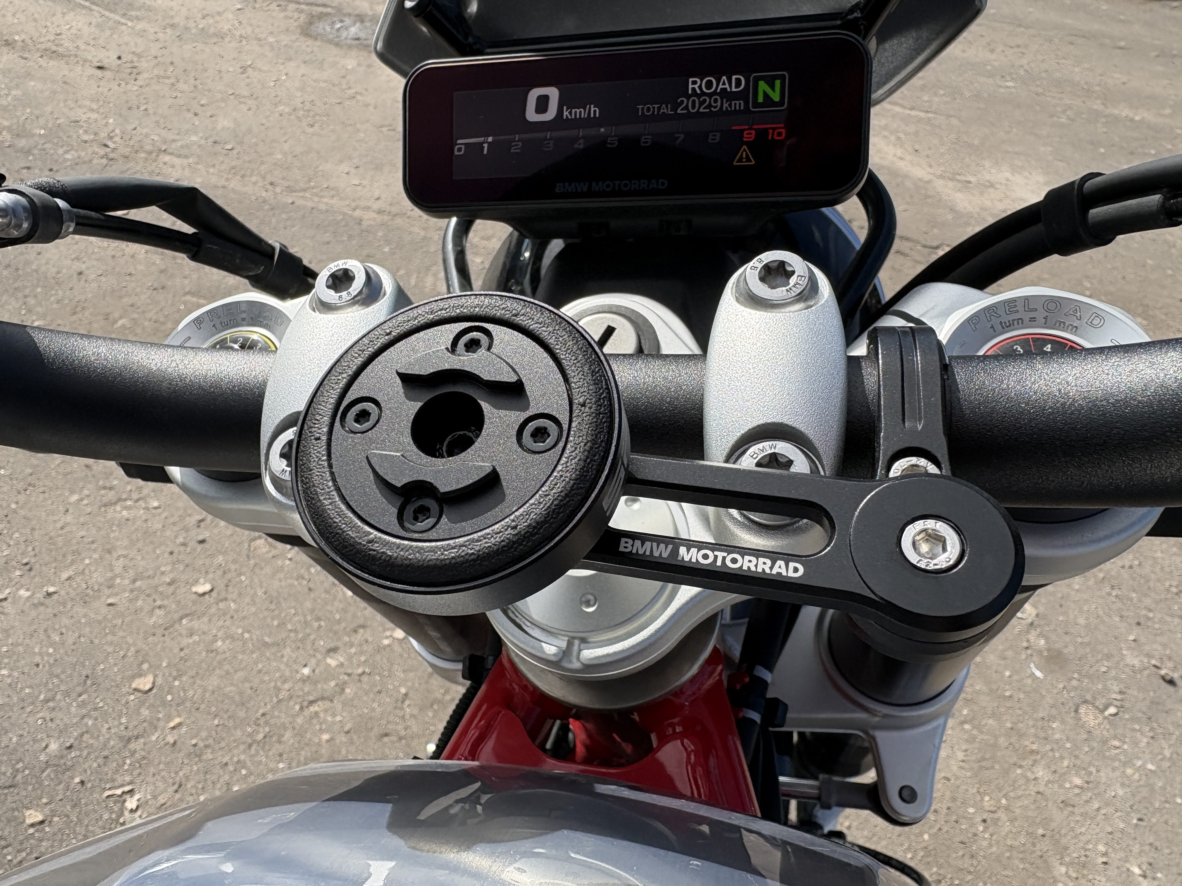 Lengvasis automobilis: BMW R 12 NINET