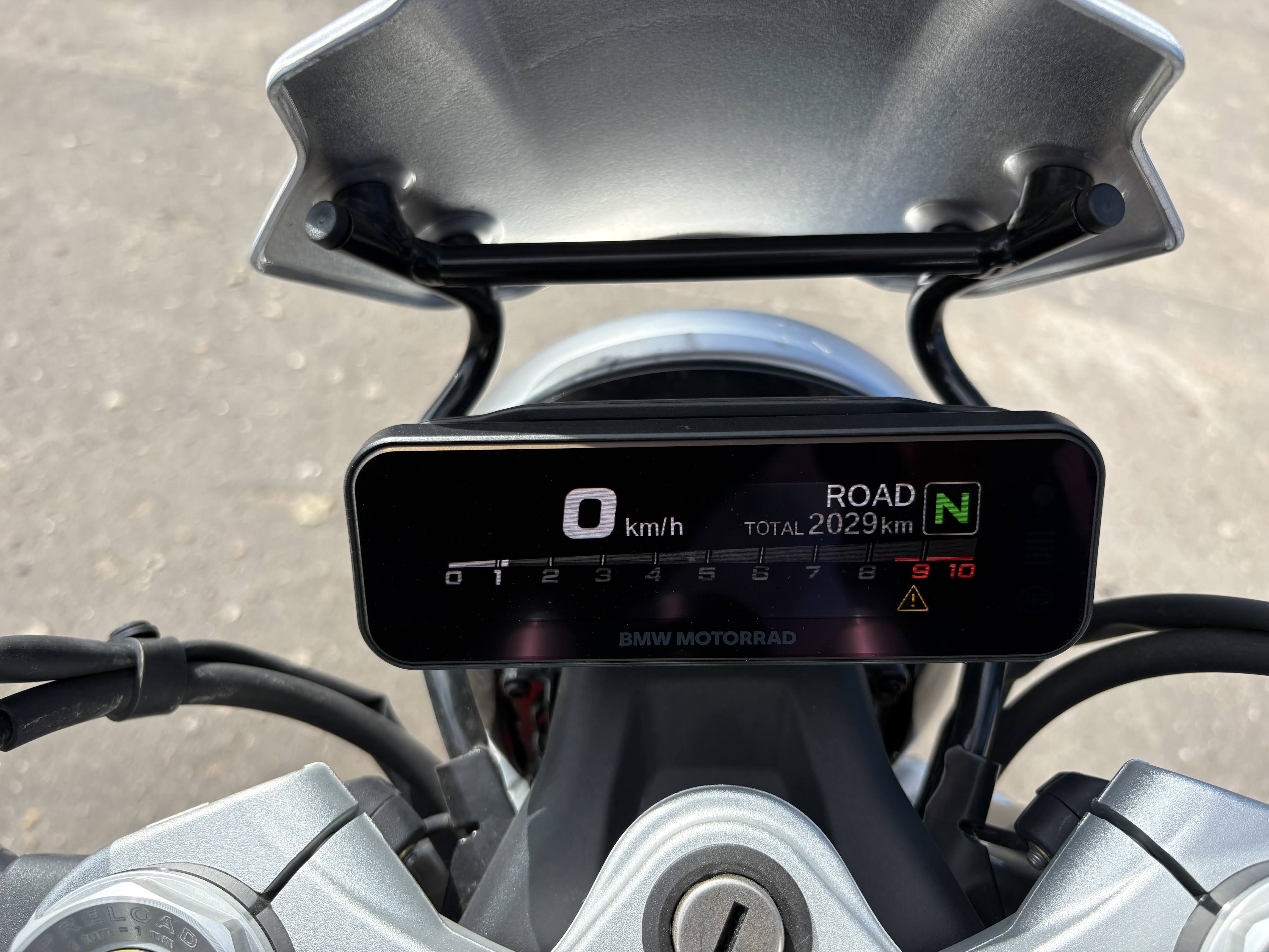 Lengvasis automobilis: BMW R 12 NINET