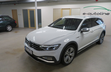 Car: Volkswagen Passat