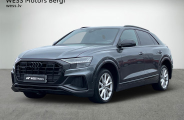 Car: Audi Q8