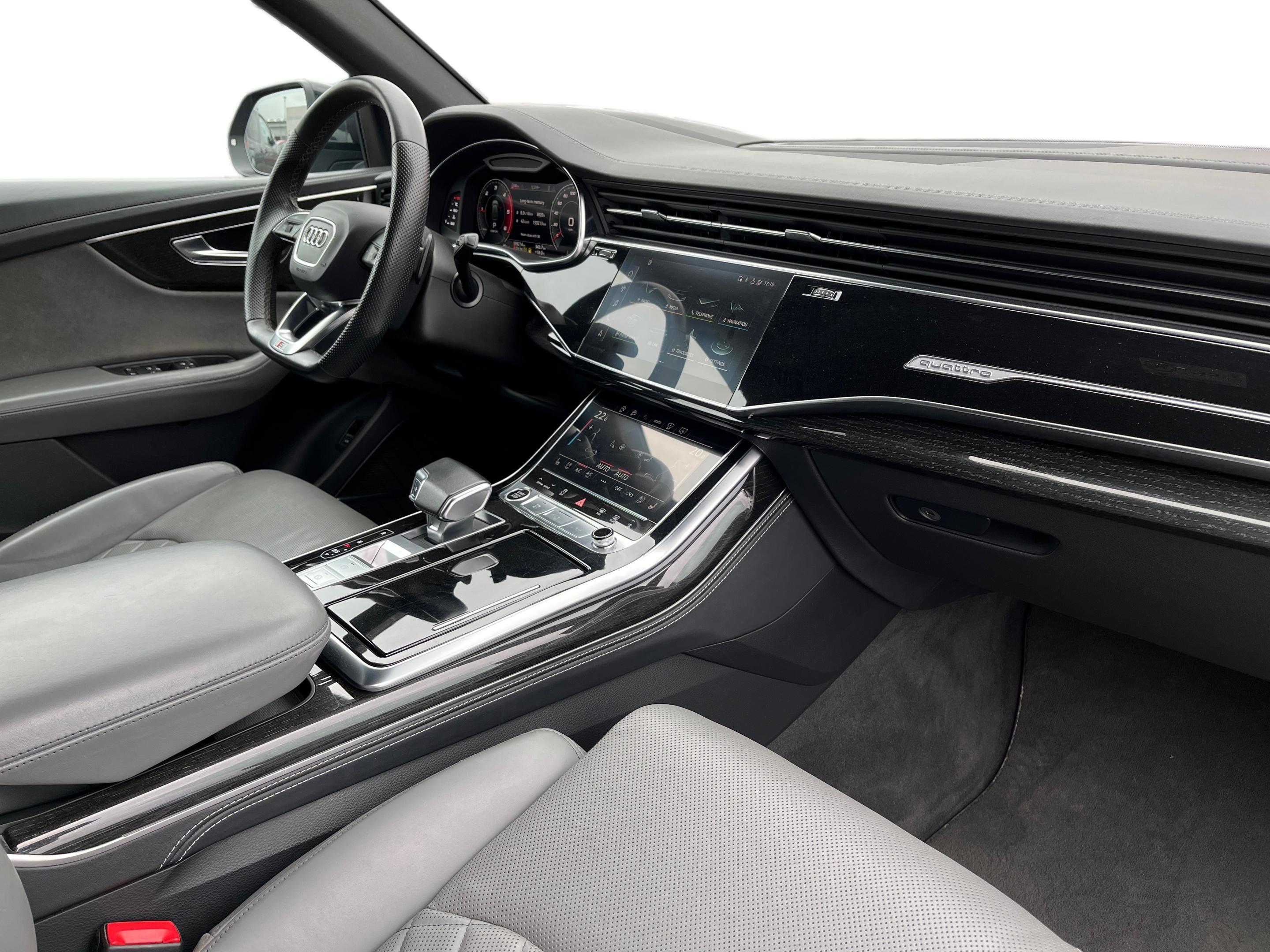 Lengvasis automobilis: Audi Q8