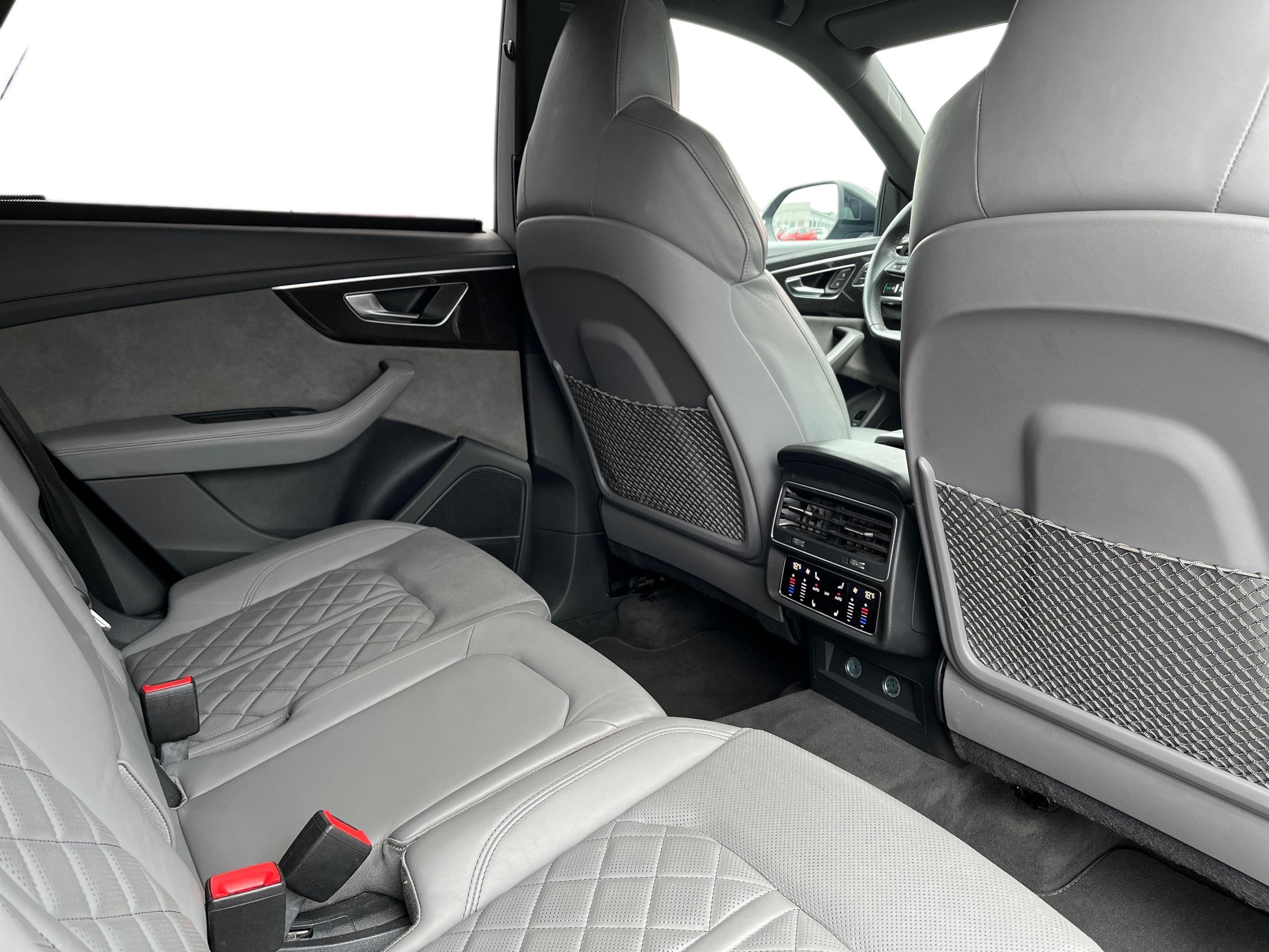 Lengvasis automobilis: Audi Q8