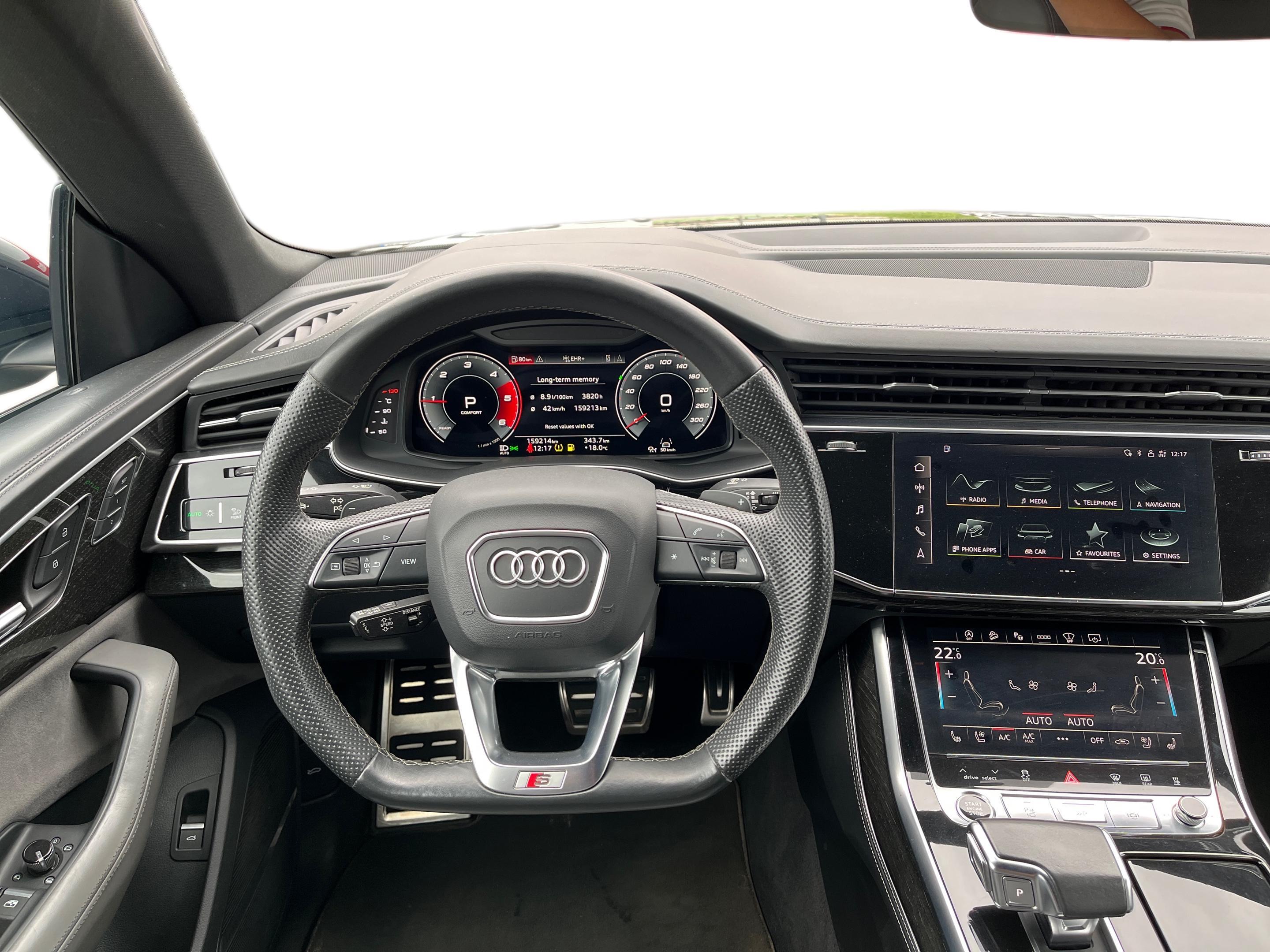 Lengvasis automobilis: Audi Q8
